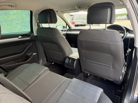 2021 Volkswagen Passat - photo 16