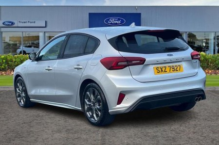 2023 Ford Focus - photo 2