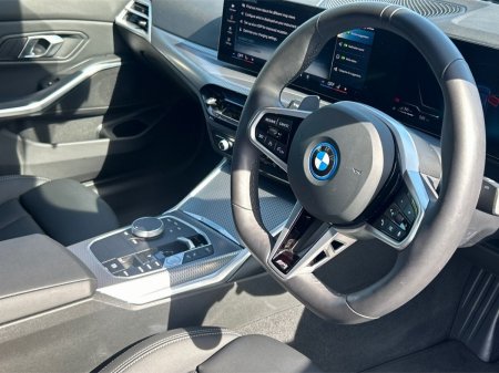 2026 BMW 3-Series - photo 6