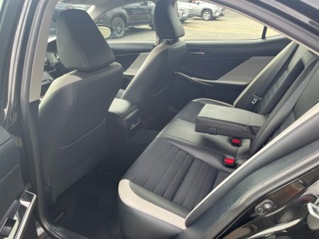 2016 Lexus IS - photo 7