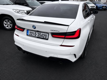 2022 BMW 3-Series - photo 19