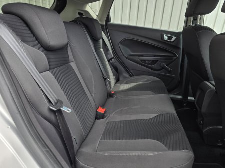 2014 Ford Fiesta - photo 21