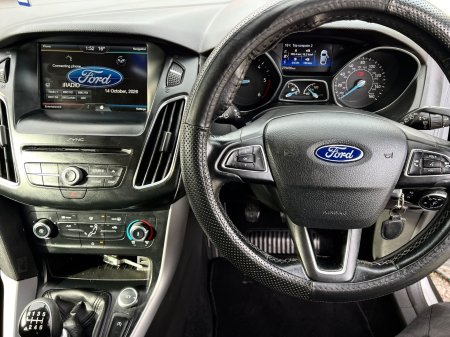 2016 Ford Focus - photo 10