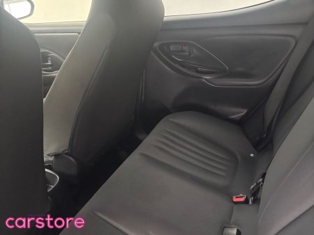 2021 Toyota Yaris - photo 13