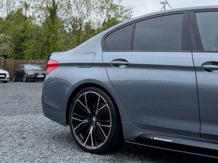 2020 BMW 5-Series - photo 5