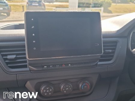 2027 Renault Trafic - photo 16