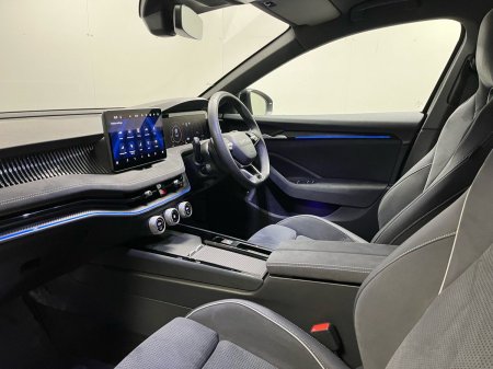 2025 Skoda Superb - photo 4