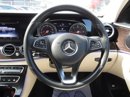 2017 Mercedes-Benz E-Class - photo 9