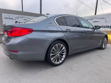 2017 BMW 5-Series - photo 8