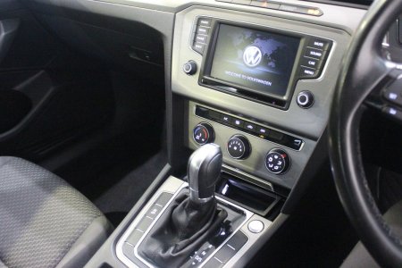 2017 Volkswagen Passat - photo 28