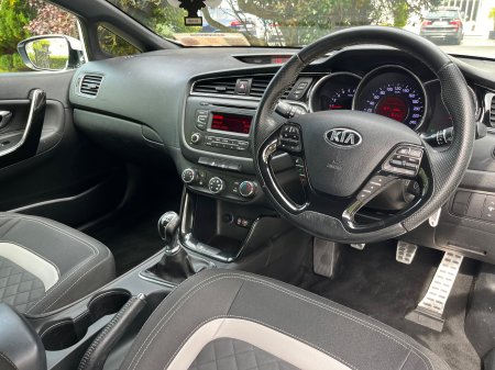 2017 Kia Ceed - photo 16