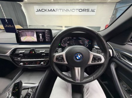 2022 BMW 5-Series - photo 22
