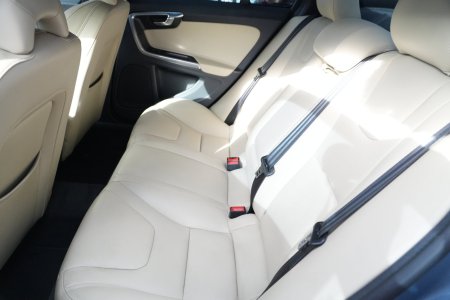 2017 Volvo S60 - photo 19