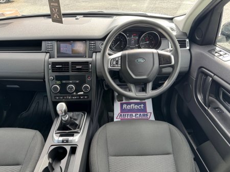 2017 Land Rover Discovery - photo 7