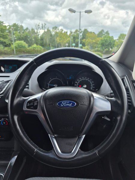 2015 Ford EcoSport - photo 22