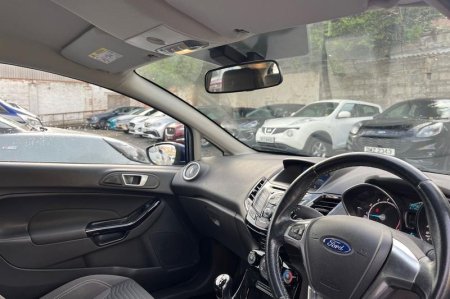 2017 Ford Fiesta - photo 35
