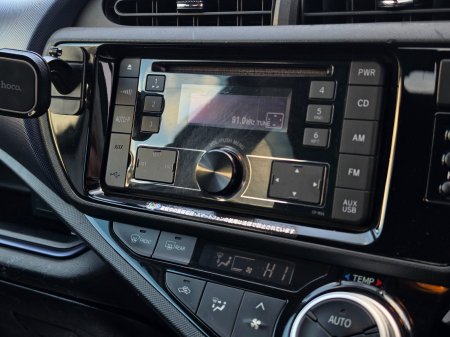 2017 Toyota Aqua - photo 21