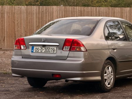 2005 Honda Civic - photo 14