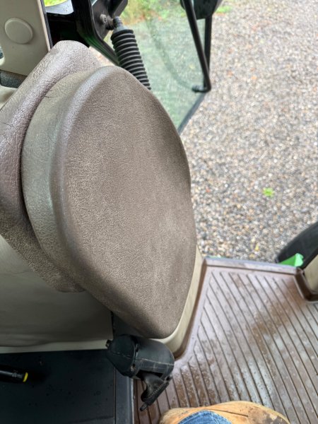 2007 John Deere 6320 - photo 15
