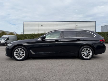 2023 BMW 5-Series - photo 2