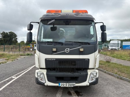 2021 Volvo FL250 - photo 2
