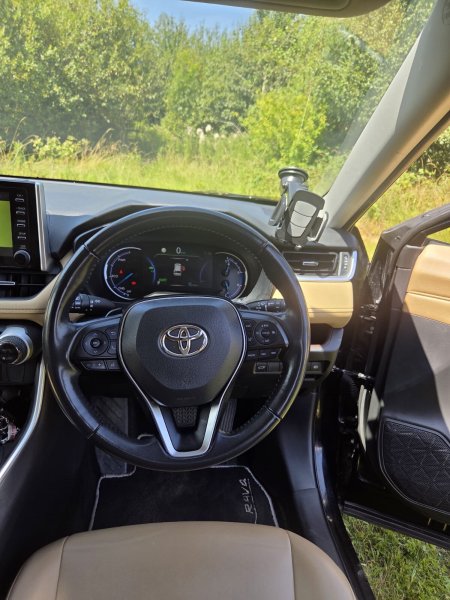 2021 Toyota RAV4 - photo 11
