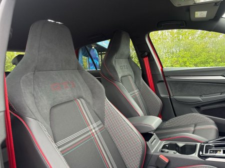 2026 Volkswagen Golf - photo 16