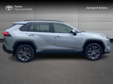2024 Toyota RAV4 - photo 3