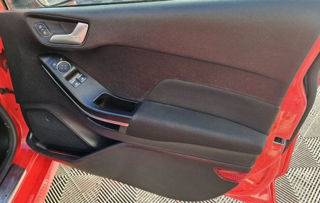 2018 Ford Fiesta - photo 16