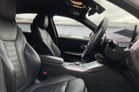 2024 BMW 3-Series - photo 17