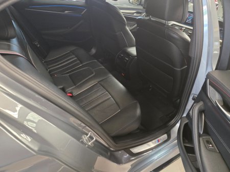 2023 BMW 5-Series - photo 17