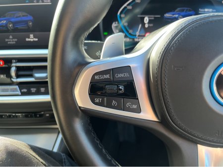 2022 BMW 3-Series - photo 22