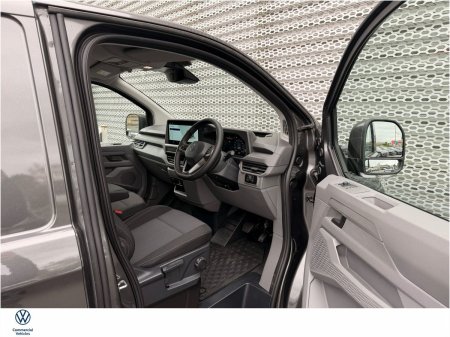 2026 Volkswagen Transporter - photo 2