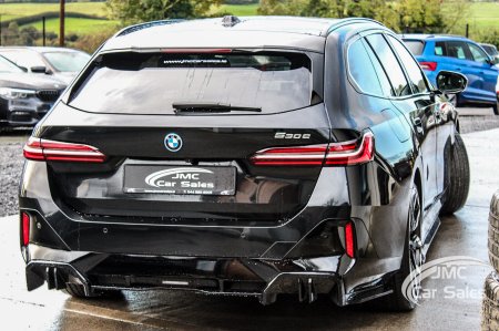 2025 BMW 5-Series - photo 16