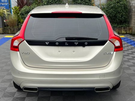 2017 Volvo V60 - photo 18