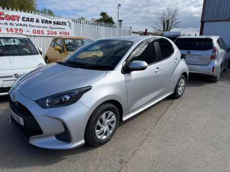 2021 Toyota Yaris - photo 3