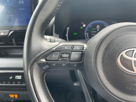 2024 Toyota Yaris - photo 11