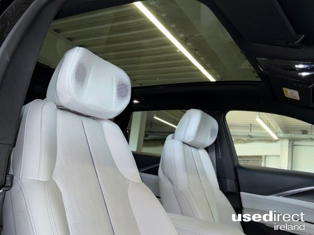 2025 Cadillac Lyriq - photo 14