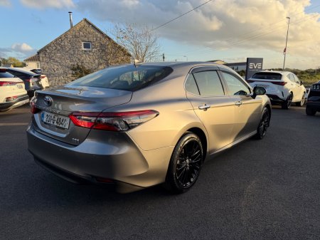 2023 Toyota Camry - photo 3