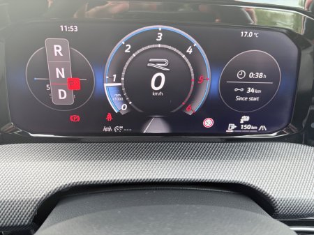 2025 Volkswagen Golf - photo 15