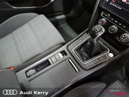 2021 Volkswagen Passat - photo 18