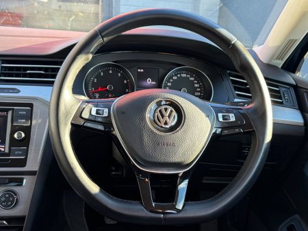 2018 Volkswagen Passat - photo 11