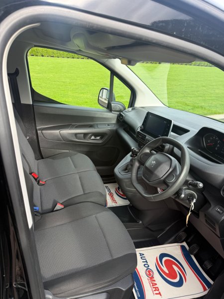 2023 Peugeot Partner - photo 7