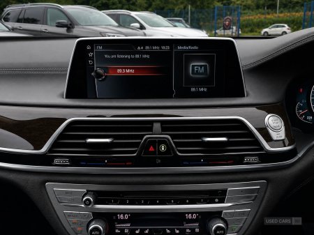 2016 BMW 7-Series - photo 17