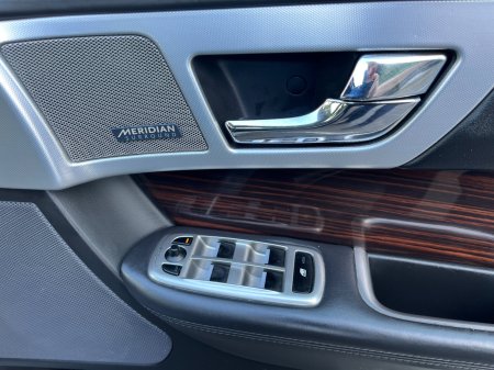 2015 Jaguar XF - photo 37