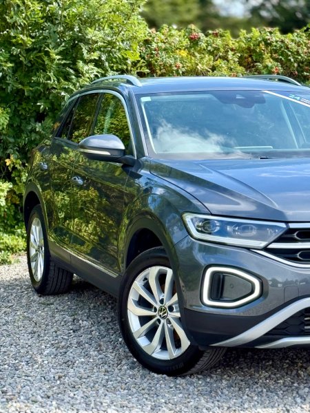 2023 Volkswagen T-Roc - photo 3