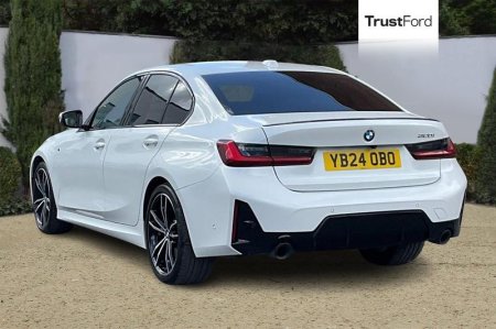2024 BMW 3-Series - photo 2