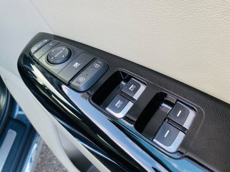 2021 Kia Sportage - photo 25