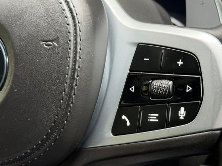 2021 BMW 5-Series - photo 15