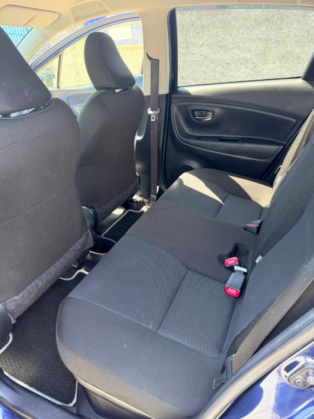 2019 Toyota Vitz - photo 6